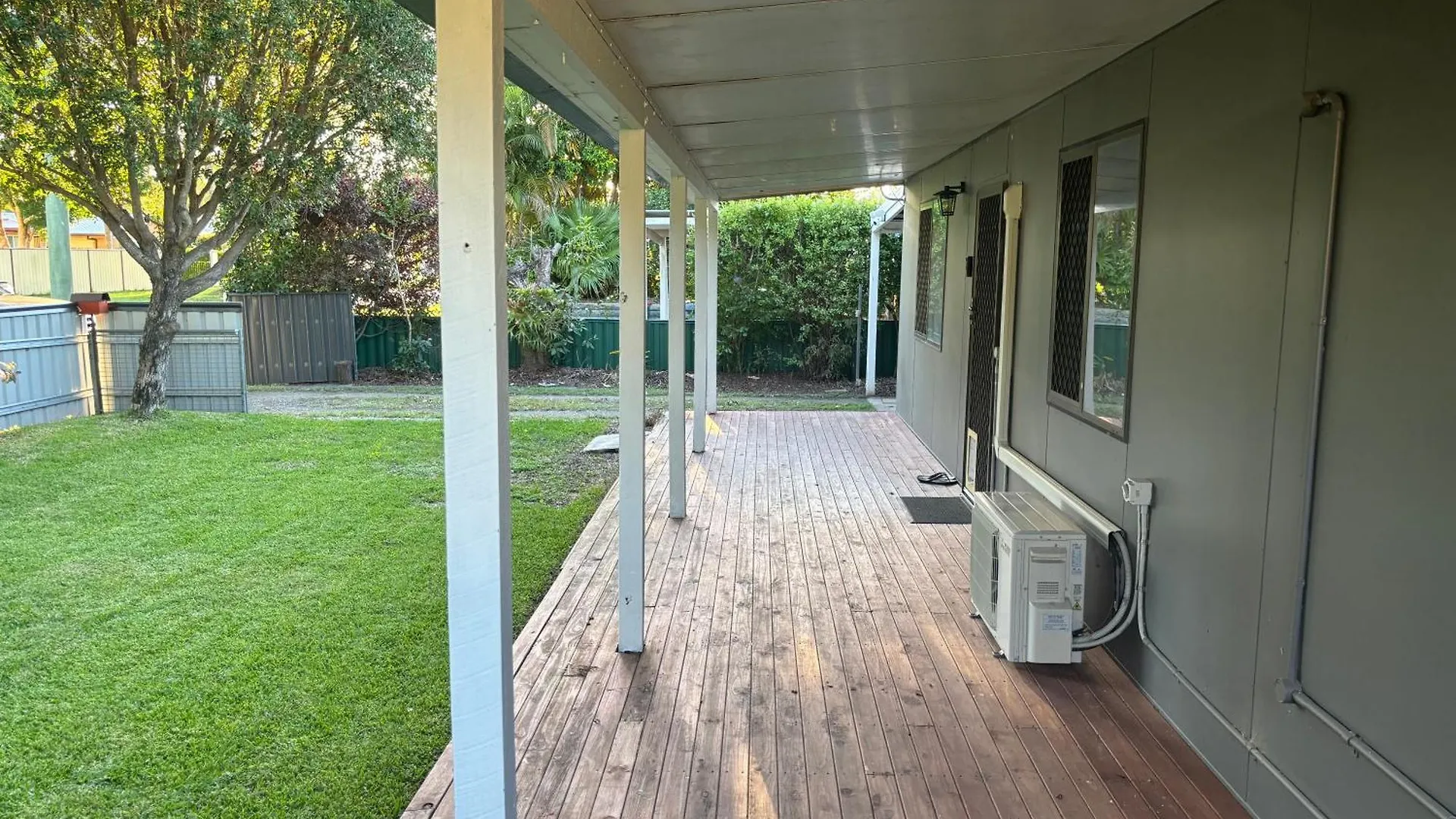Family Retreat In Ningi Pet Friendly Villa Sandstone Point Holiday home