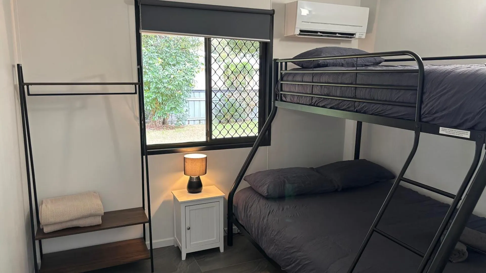 Holiday home Family Retreat In Ningi Pet Friendly Villa Sandstone Point